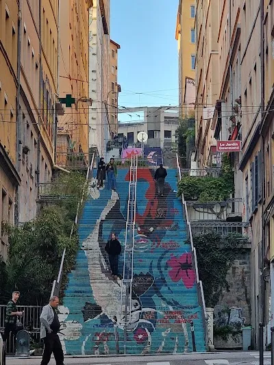 Escalier rue pouteau