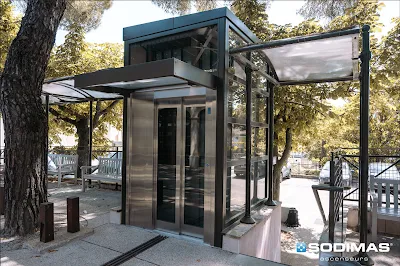 JR2A - Monte-escalier, plateforme PMR, Ascenseur privatif, Fermetures du bâtiment