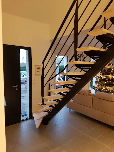 MENUISERIE ANSERIENNE ESCALIERS SUR MESURE